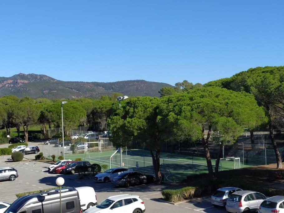 Apartamento Ideal Saint Raphael Piscine Clim Parking Exterior foto